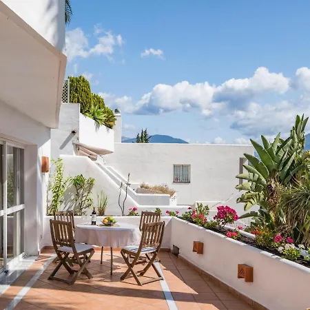Jardines De Andalucia Bright 2 Bedroom Apartment Marbella